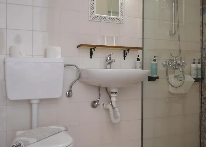 Mascot Traditional Bed & Breakfast 3*