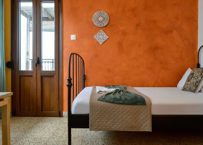 Mascot Traditional Bed & Breakfast