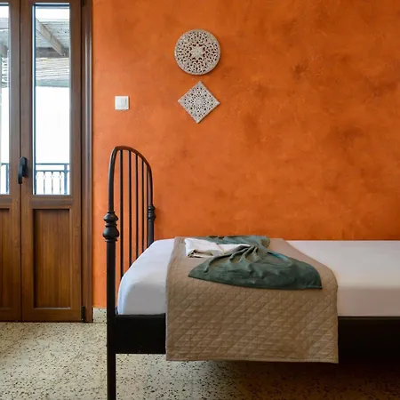 Mascot Traditional Bed & Breakfast